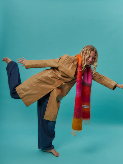 So Long, Marianne Scarf